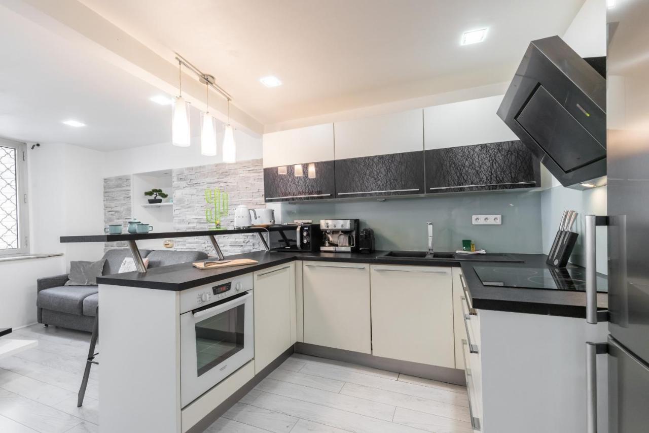 Amazing 3 Bdrs And Garden Place Du Pin Parking ! Nice Exterior photo