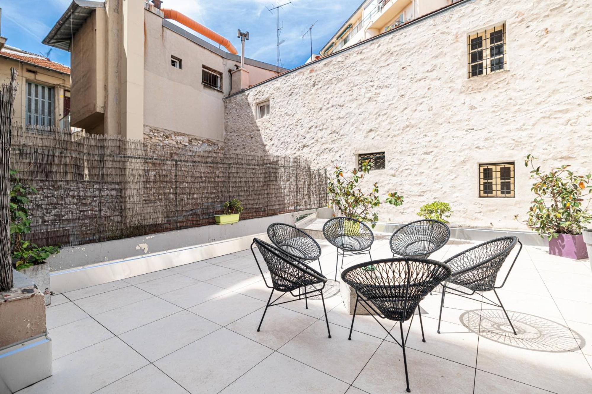 Amazing 3 Bdrs And Garden Place Du Pin Parking ! Nice Exterior photo