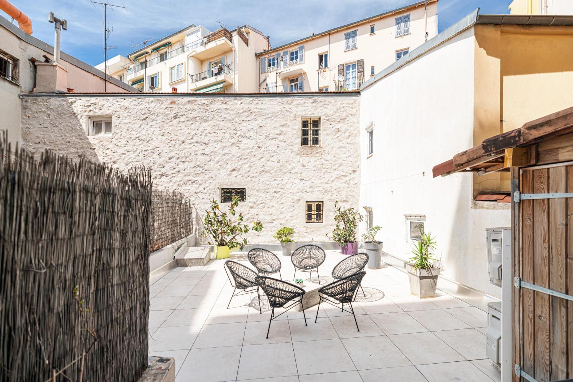 Amazing 3 Bdrs And Garden Place Du Pin Parking ! Nice Exterior photo